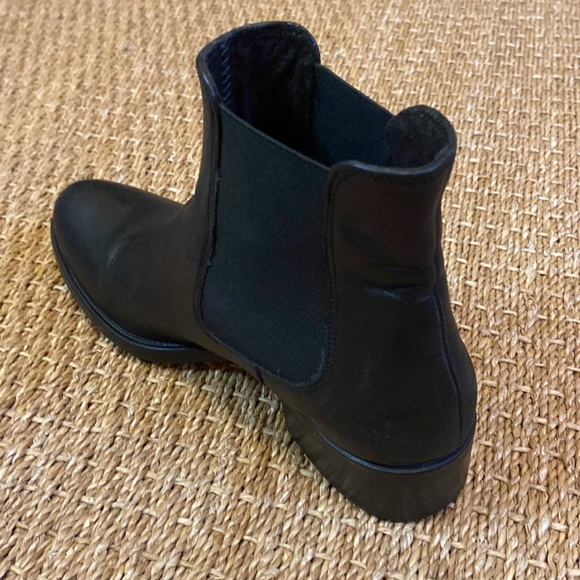 Browns Black Leather Chelsea Boots - Picture 4 of 11